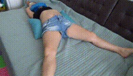 girl will be licking and kissing your navel Bonn