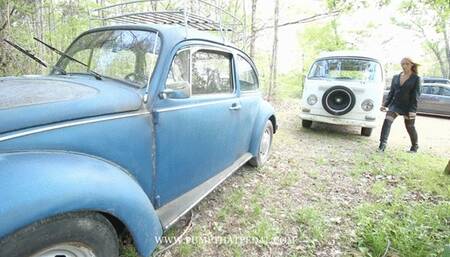 PTP 0626 (HD-WMV) – Cassandra Cranking the Bug in Leather, Garters & Thigh Highs