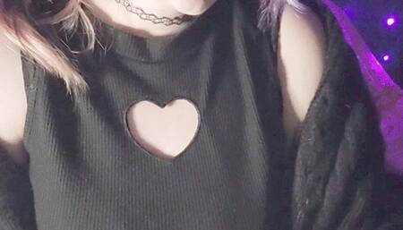 Welcome Alice to the smoking fetish..