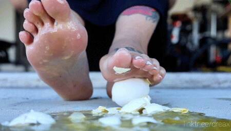 Barefoot Egg Crush