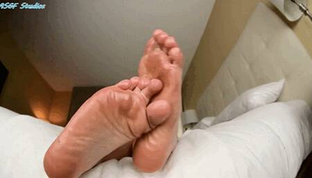 Nixlynka oily soles need a big load from you! - MOV