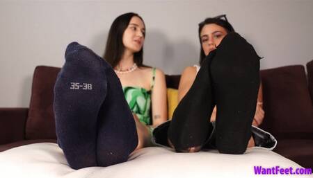 Extremely Stinky Sock Removal - HD MP4