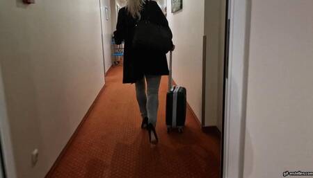 Departure from Hamburg with dirty nylon foot soles wmv 1280 x 720