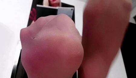 Horny 4 Stinky Pantyhose