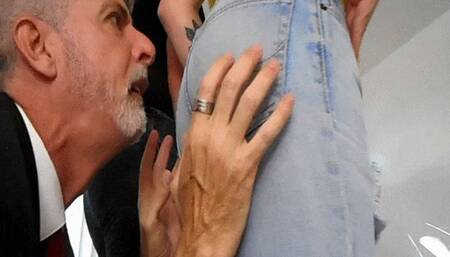 Butt Competition Judge Shrinking to Get a Better Look - CUSTOM VIDEO - Christian Marx - Leo Blue - Richard Lennox - Manpuppy - MP4 720