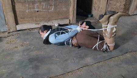 Cowgirl Lilmizzunique Captured and Hogtied!