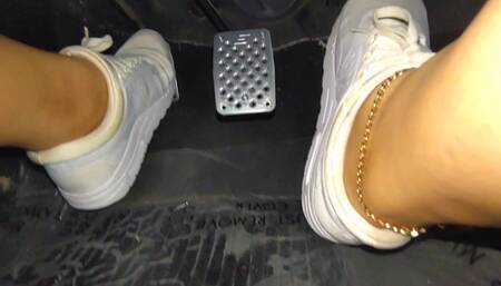 Manual driving lesson in the camaro