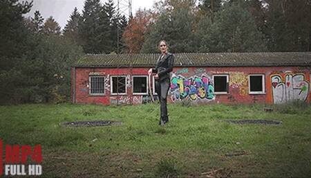 Freestyle With The Snake (FULL HD) – Whiper