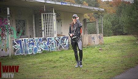 2 Stockwhips In The Rain (HDTVWMV) – Whiper