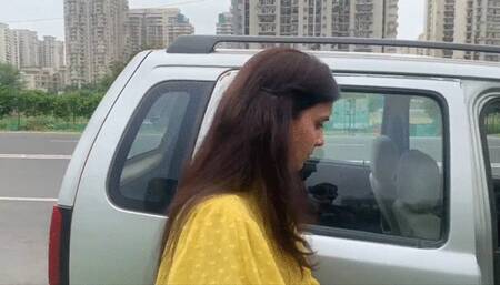 Barefoot Revving and Cranking of Old Maruti Car