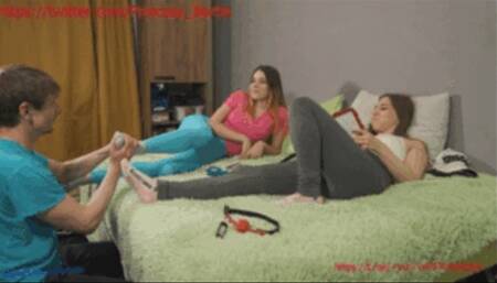 Amazing! BJ10-BJ13 You fucking worm! Do you want to serve us?as a reward you will get spitting in the face, and kicks in the face!