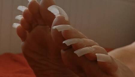 Long toenails undersoles