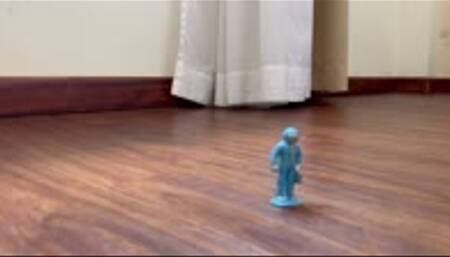 The little astronaut meets the sadic queen of giants The Giantess Queen -Giantess Vore- L'astronauta incontra la gigantessa