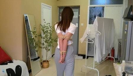 White beauty experience straight back arm bondage (Chinese model)
