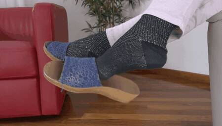 Calzini, ciabatte e faccende domestiche - Socks, slippers, and housekeeping #2 ( SOCKS )