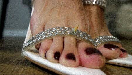 In love with her big and sexy toes