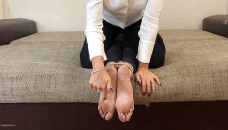 LONG NAILS TICKLING FEET BIG TICKLISH SOLES - MP4 Mobile Version