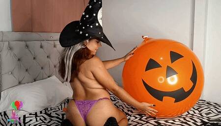 Carmen's Halloween Sit-Nail Pop While Stripping 4K (3840x2160)