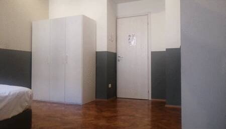 Arden demolishes and humiliates a thief