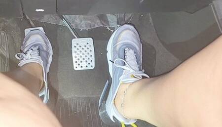 Flooring and Spinning the Camaro Tires wearing Nike 2090's