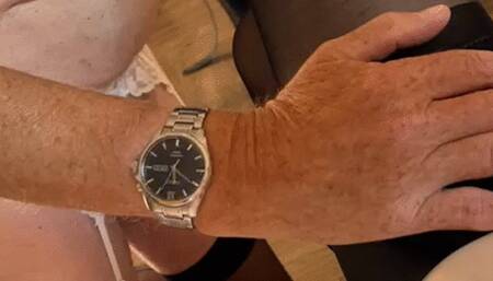 Leg worship from the sissy