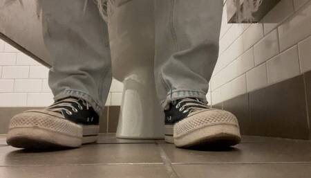 Public pissing at the Mall~