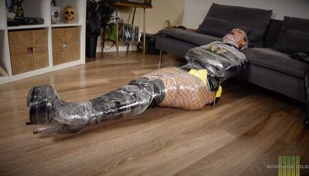 Calisa Bliss Latex Halloween Treat HD 720p MP4