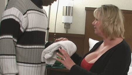 Mature Faith Morgan Says Come On In Towel Boy! TABOO! (wmv)