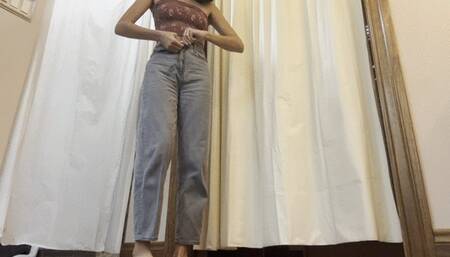 Peeing In A Dressing Room 4K