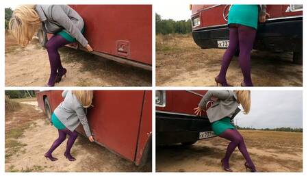 VIOLET PANTYHOSE DAY: Strong girl pushes a heavy bus