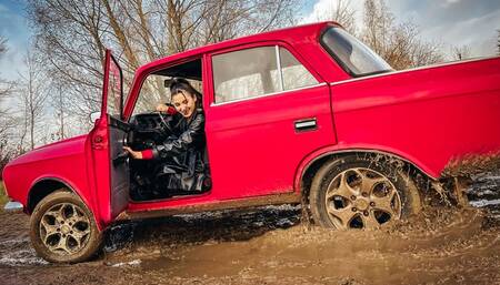 CAR STUCK Tanya really got stuck in the mud while filming a vlog