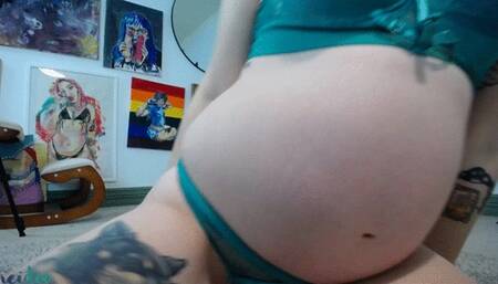 6 month pregnant belly button popping in and out