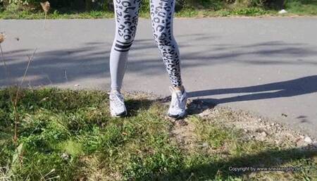 cake crush with cute Nike tuned