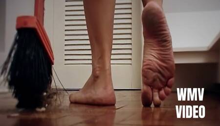 Fuck my dirty soles and cum on them! (WMV VIDEO)