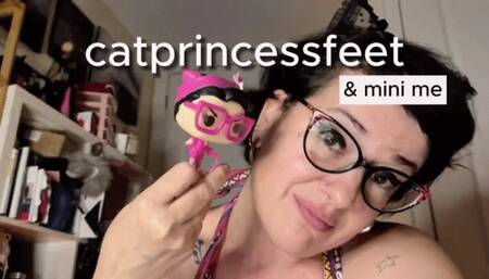 Silly faces with MiniMe! Geeky eye contact, munchkin voice, nerdy smiles, singing, dancing, laughing, smoking milf