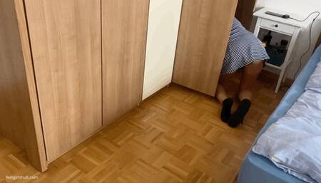 CINDERELLA SHOE STRUGGLE (KIRA) - MP4 HD