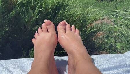 Stroke And Pay My Feet