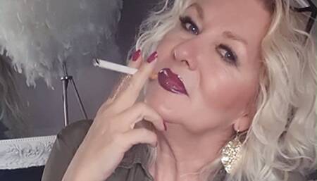 Oink oink paypiggy - worship your smoking mistress