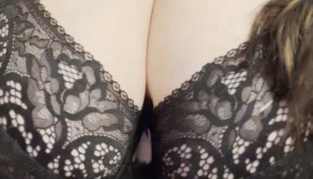 Boob bouncing, squeezing & tickling