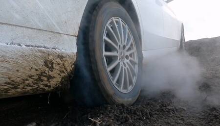 SEXY PREMIERE: CRAZY SPINNING WHEELS ON MUDDY SLOPE WITHOUT UNDERWEAR