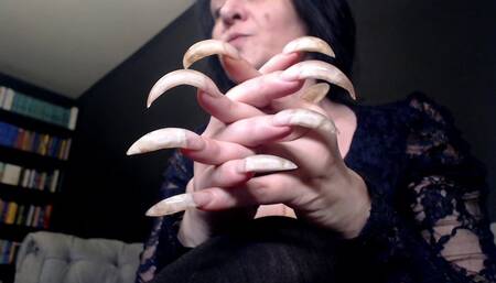 paint nails november 2023