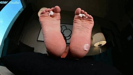 Jen cute soles back, lotion bath pt 2 - MOV