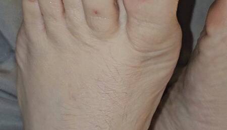 Oily toe wiggles bbw feet natural no polish