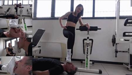 NINA MOROVIC - Full service after gym - PART 1 - Dirty sneakers licking