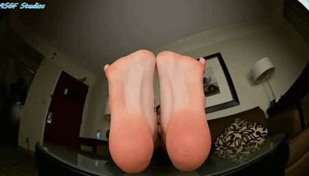 Strawberry wrinkles her big soles! Pt 3 - MP4
