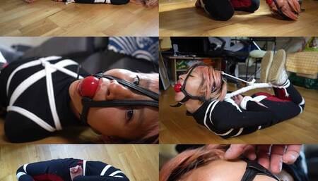 Young submissive Chinese girl in strict frog tie and hogtie (mp4)