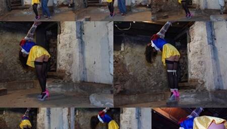 Snow White vs the Hunter (MP4 SD 3500kbps)