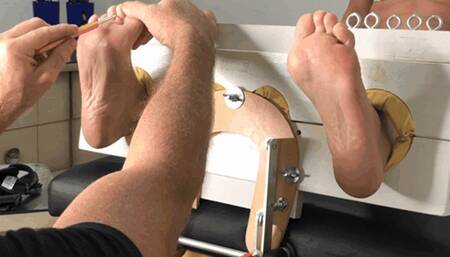 Ticklish Texan in pretty lingerie finds herself in stocks again!