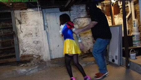 Snow White vs the Hunter (MP4 HD 6000kbps)