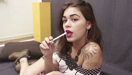 Smoking Girls do Brazil Model Kimberly 06 (Mp4 1920X1080)